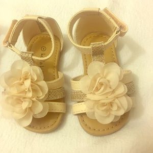 Size 4 toddler sandals